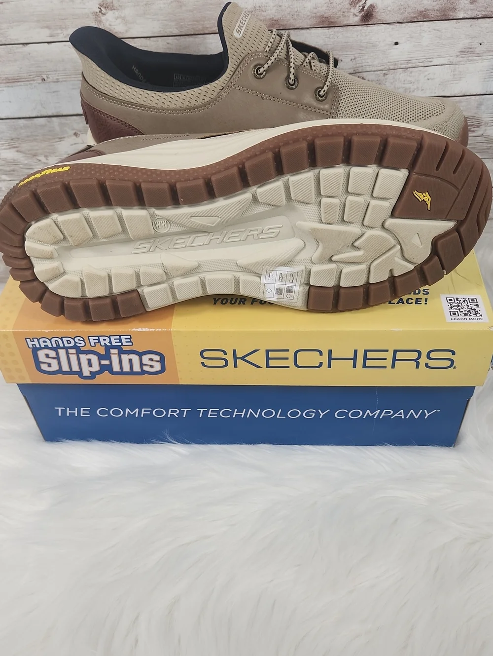 Skechers Men's Beige and Navy Slip-On ace-Up Sneakers